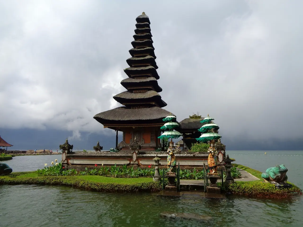 Beratan Temple, Bali